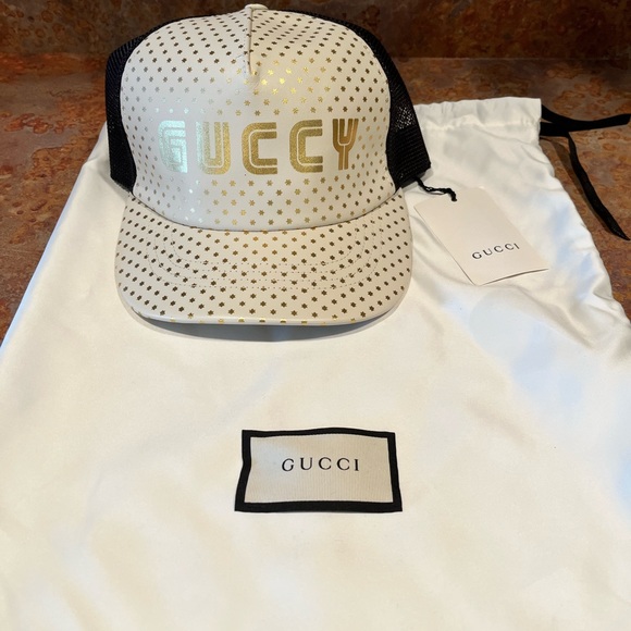 Authentic white and gold leather Gucci hat - Picture 2 of 4